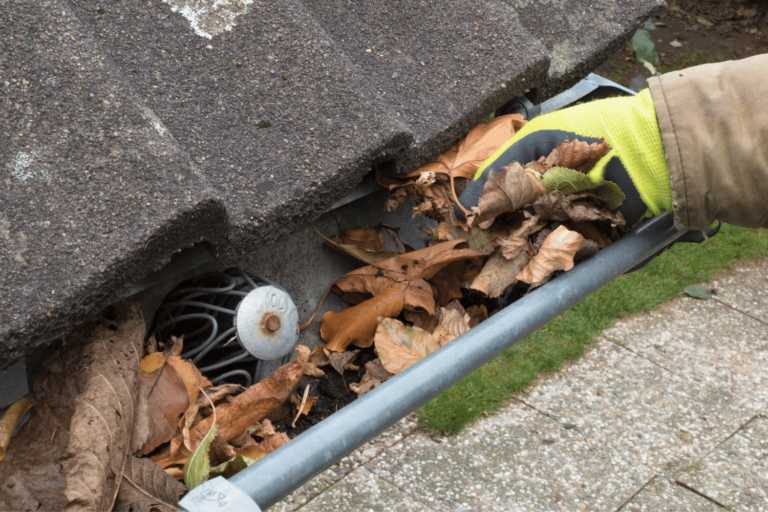 gutters maintenance
